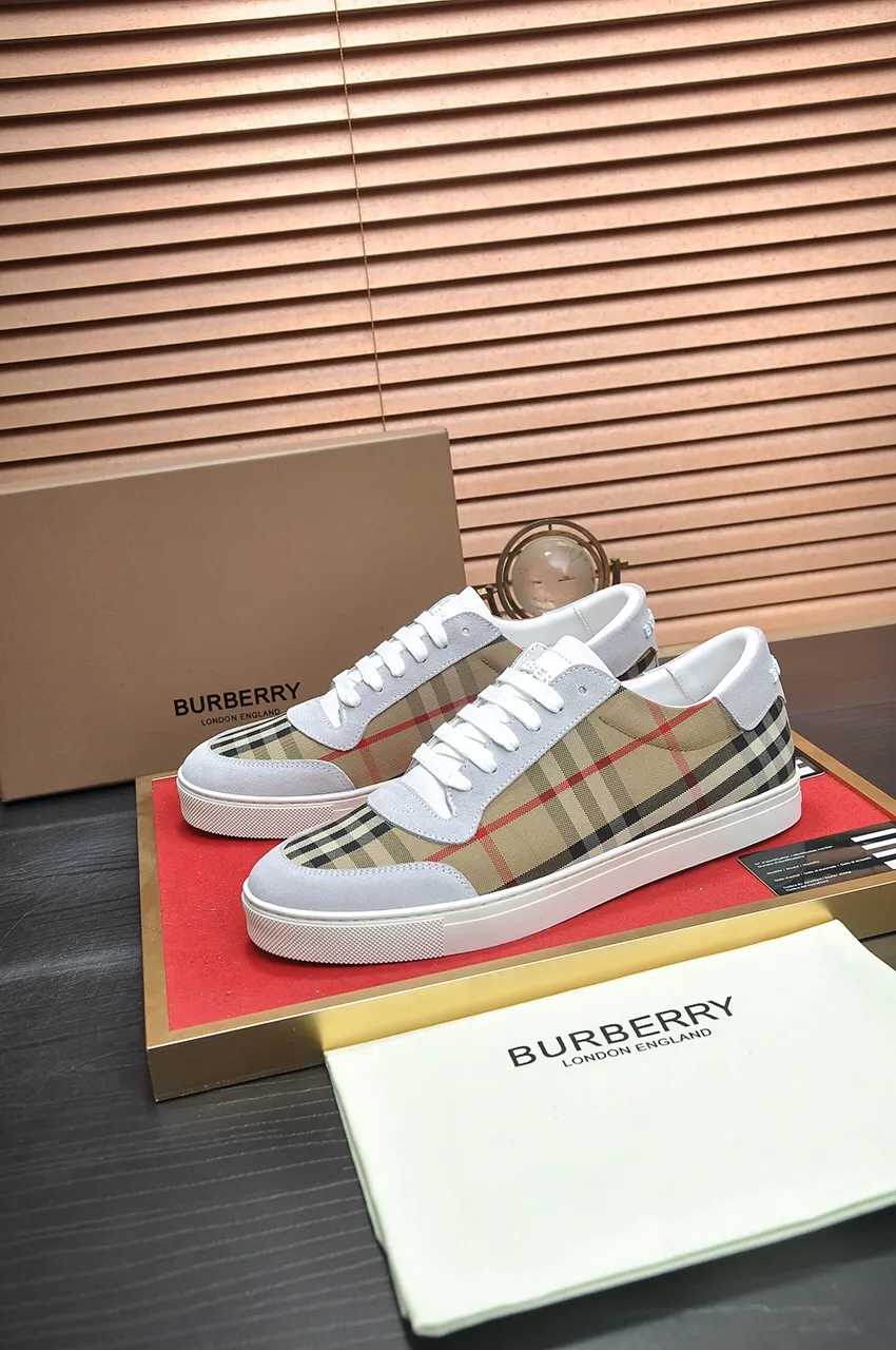 Men's shoes💰480💶[Burberry] (cowhide lining) classic low-top sneakers｜Imported cowhide with classic plaid fabric｜Cow leather lining｜Original outsole｜Fine workmanship and comfortable to wear Size: 38-44 (customized at 45)